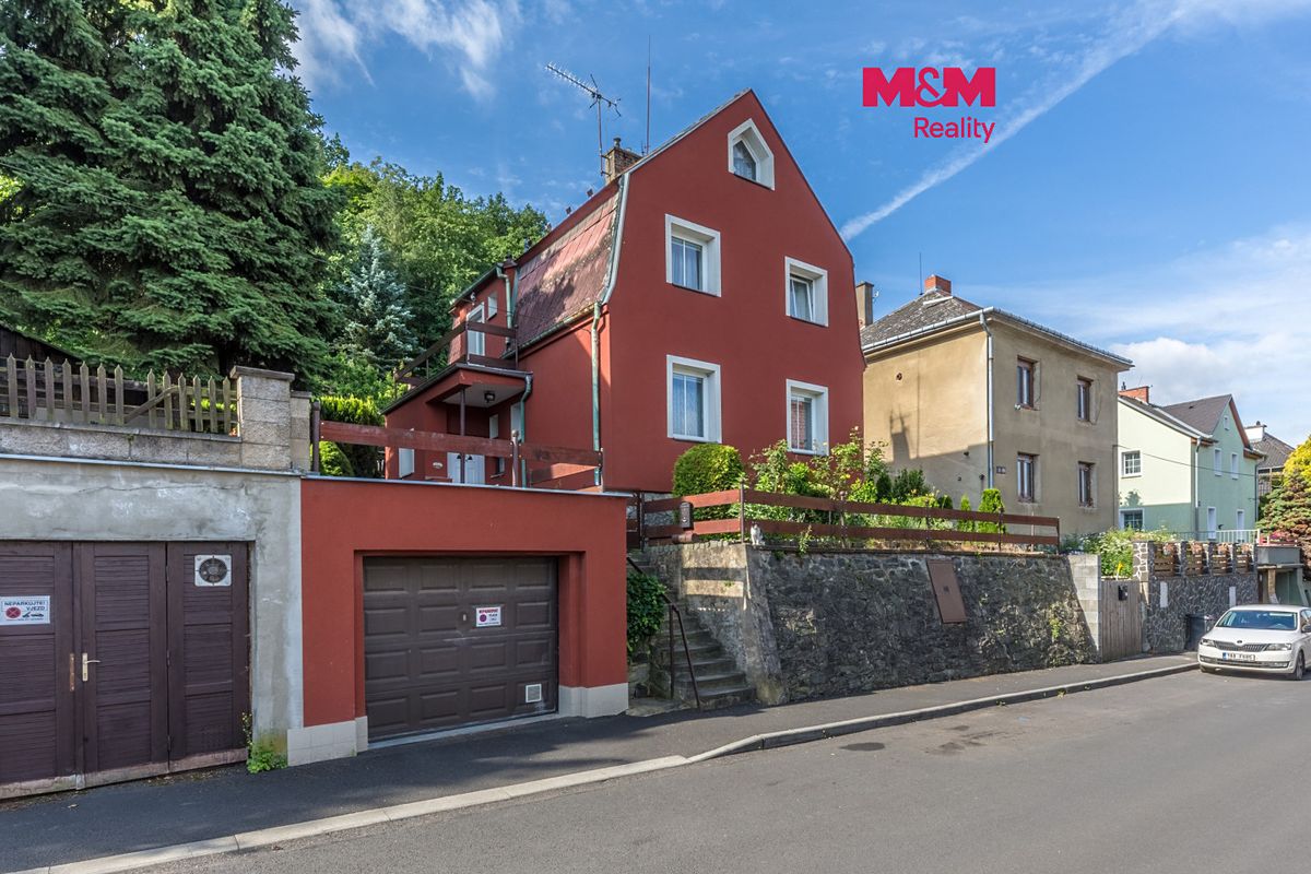 Prodej rodinného domu 128 m², pozemek 815 m²
